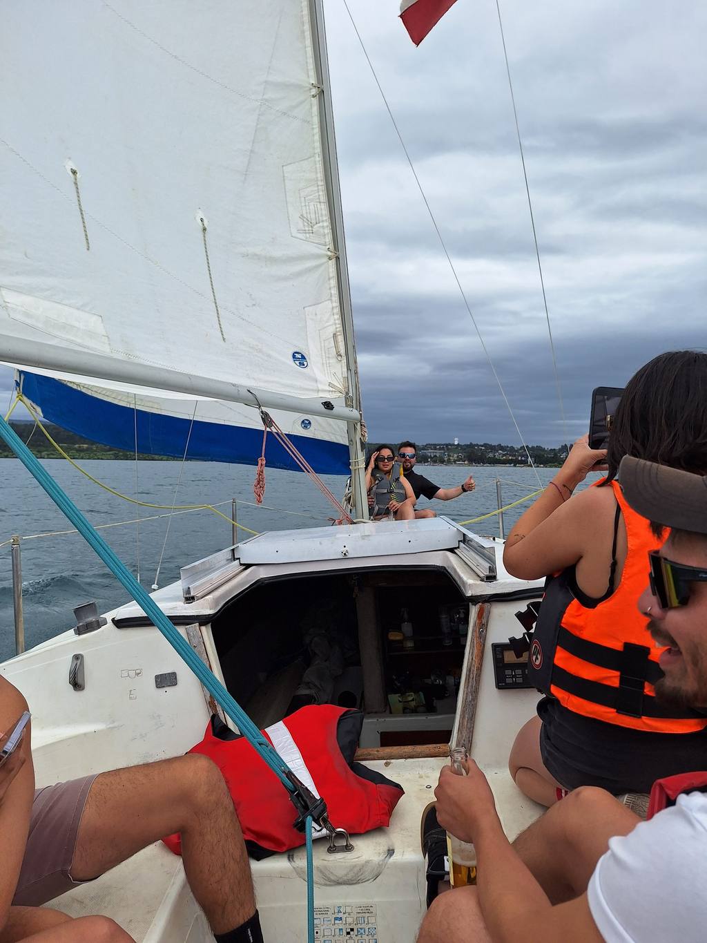 Paseo en velero por el Lago Villarrica