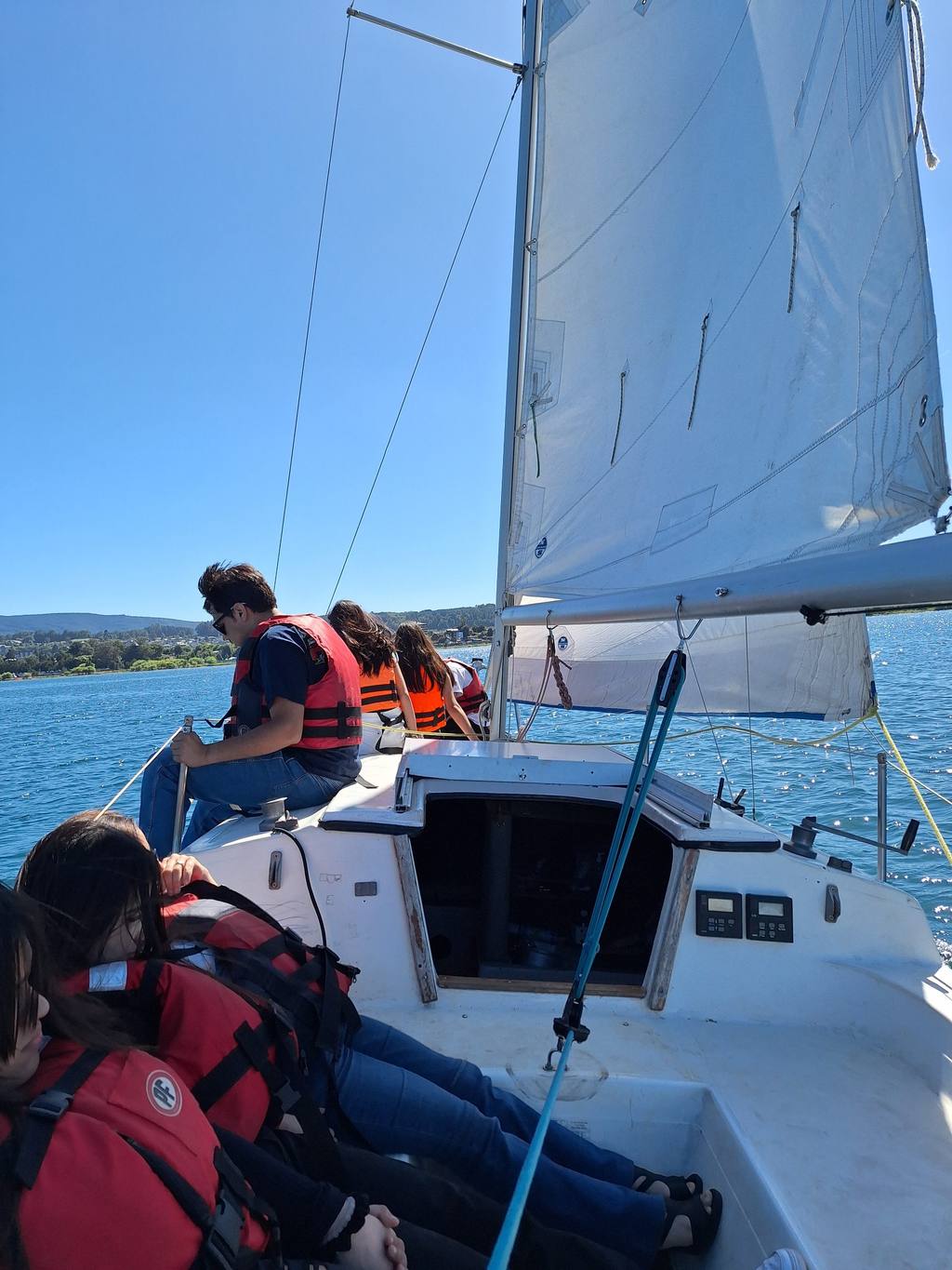 Paseo en velero por el Lago Villarrica