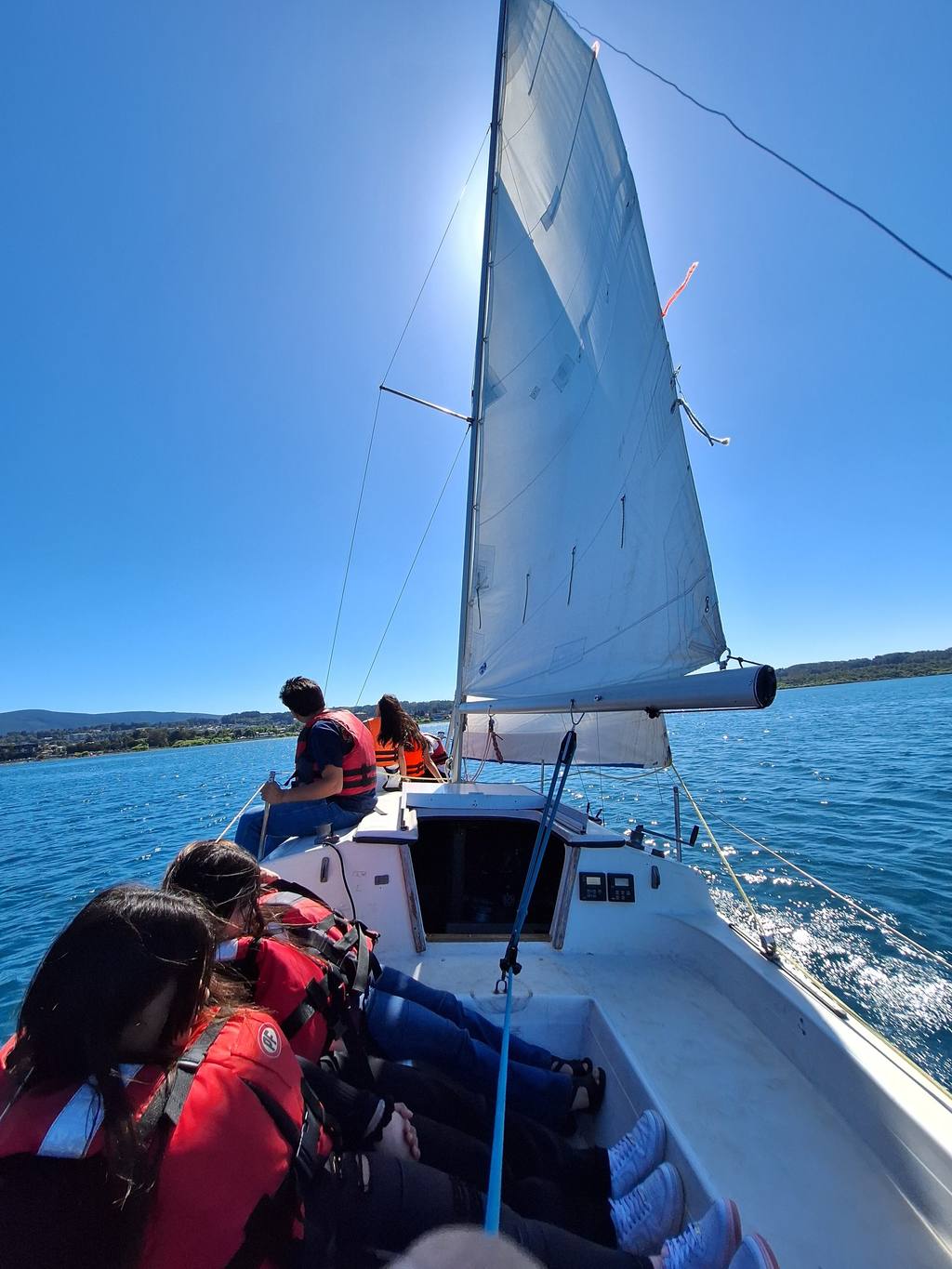 Paseo en velero por el Lago Villarrica