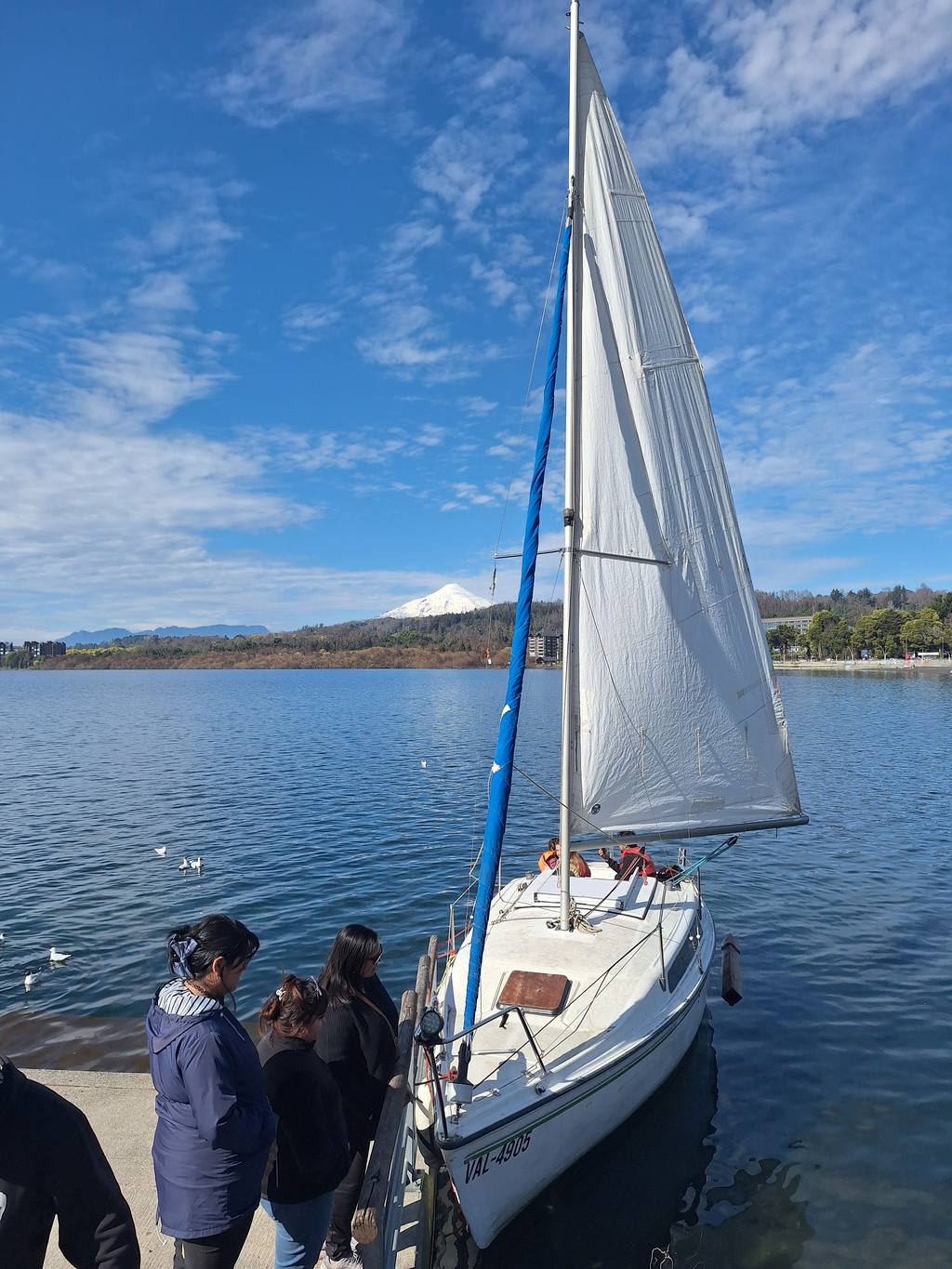 Paseo en velero por el Lago Villarrica