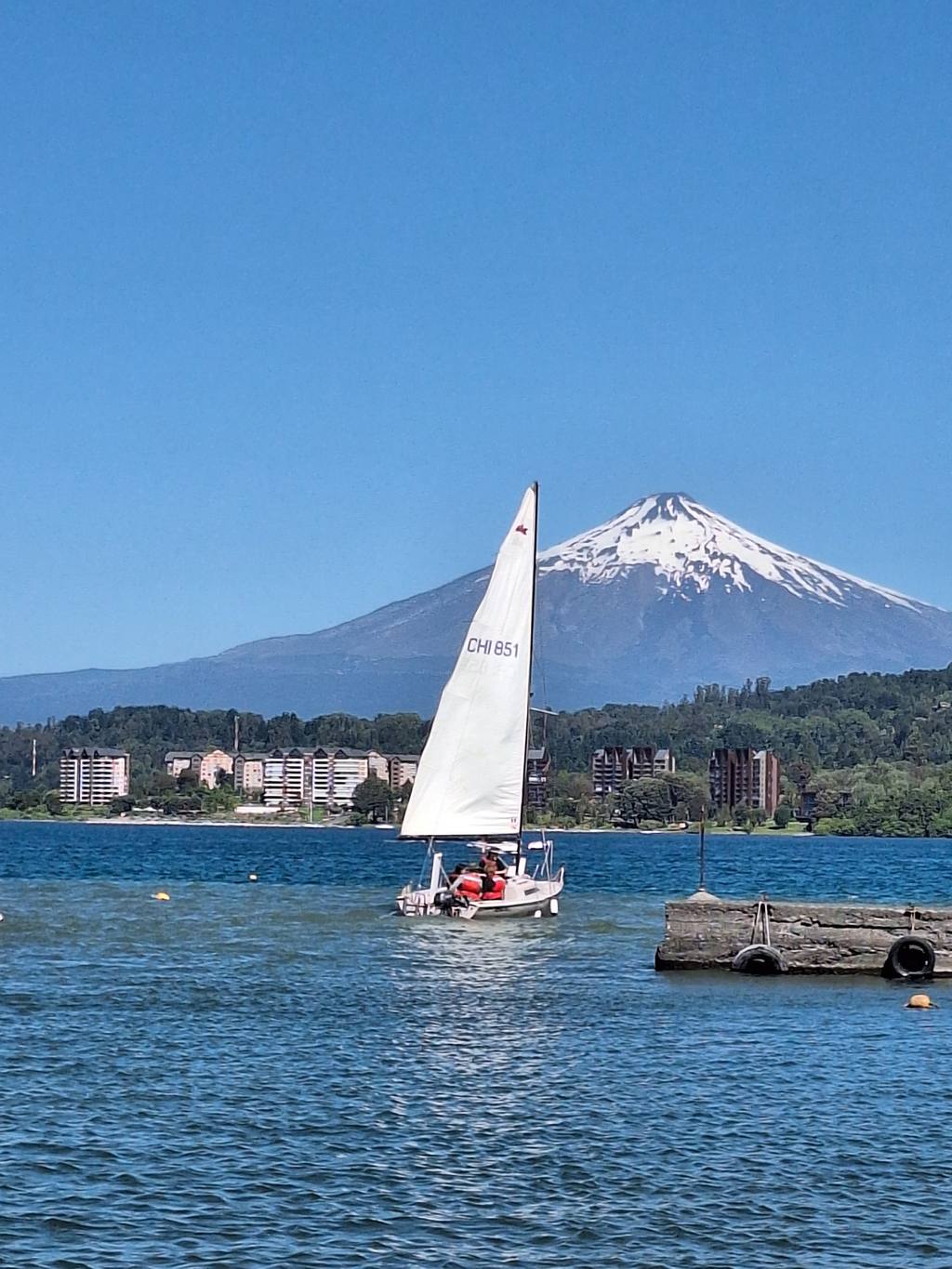 Paseo en velero por el Lago Villarrica
