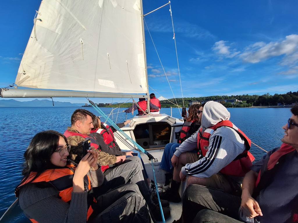 Paseo en velero por el Lago Villarrica