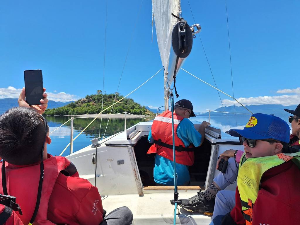 Paseo en velero por el Lago Villarrica